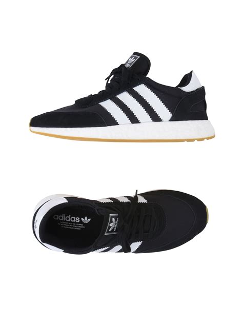 adidas schuhe 2 streifen|Adidas three stripes branding.